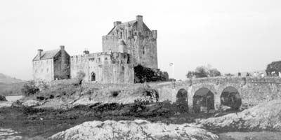 Eilean Donan castle in Dornie, Scotland. Photos: Petty