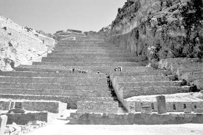 The Ollantaytambo ruins. Photos: Skurdenis