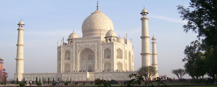 The Taj Mahal in the early-morning light.