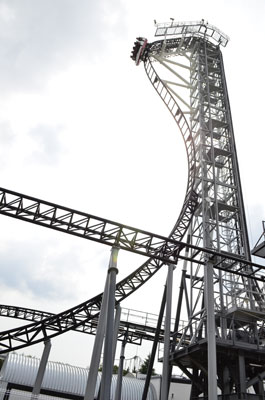 Takabisha roller coaster near Mt. Fuji. Photo courtesy of the Japan National Tourism Organization