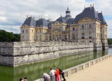 With its spectacular garden and harmonious architecture, château Vaux-le-Vicomte inspired King Louis XIV to build Versailles. Photo by Rick Steves