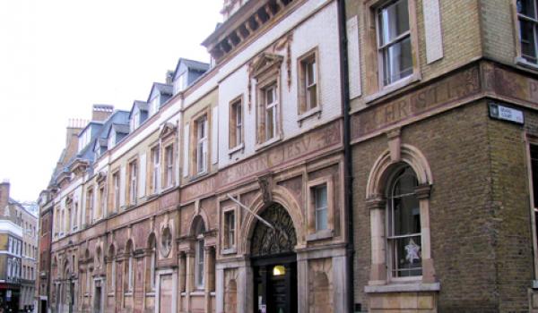 We saw Carter Lane, a block southwest of St. Paul’s Cathedral, on London Walks’ tour “Shakespeare’s and Dickens’ London — The Old City.” Photos by Stephen Addison