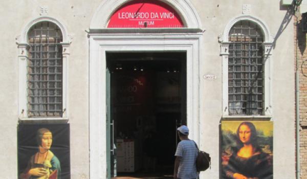 Façade of the Leonardo da Vinci Museum. Photo by Victor Block