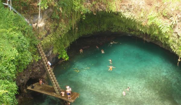 Sua Ocean Trench, Samoa