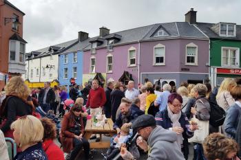 The annual Dingle Food Festival hosts around 60 food and drink stalls and welcomes thousands of hungry foodies along its “Taste Trail.”