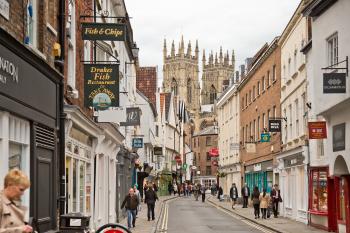 Street leading to York Minster. Photo by Dominic Arizona Bonuccelli